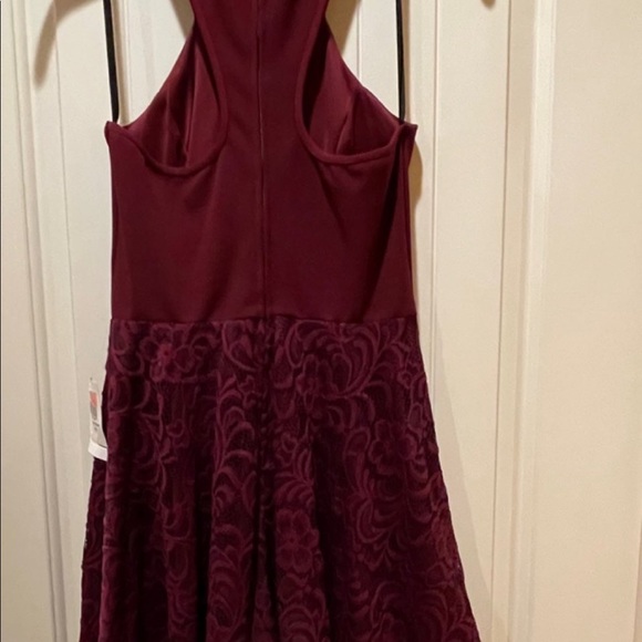 Dress - Picture 3 of 5